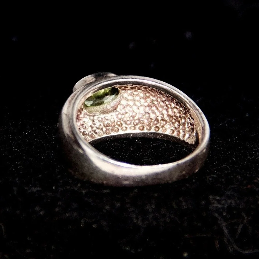 VTG Sterling Silver Peridot Oval Bezel Wide Band Ring Size 8 August Birthstone